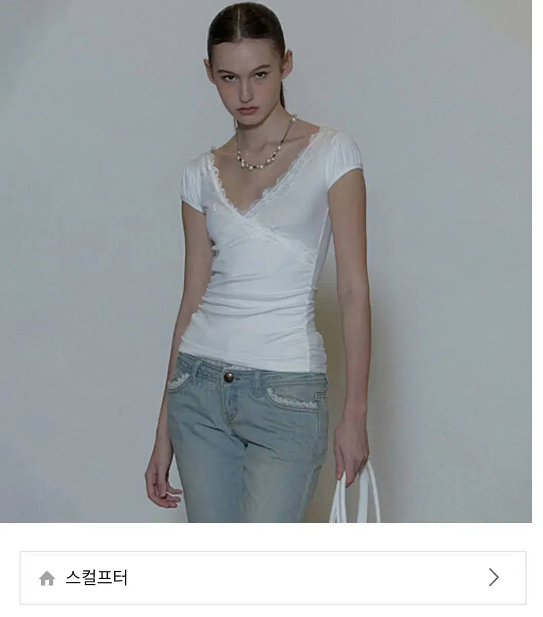 Items Similar to Sculptor Corset U-neck Tee Ice | Global Bunjang